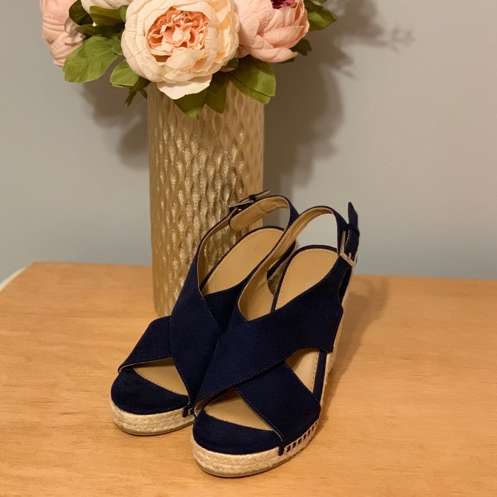 Beautiful Wedge Sandals - Picture 7 of 15